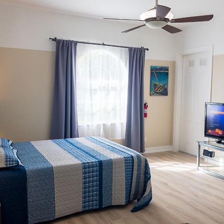 White Orchid Apartments Fort Myers Exterior photo