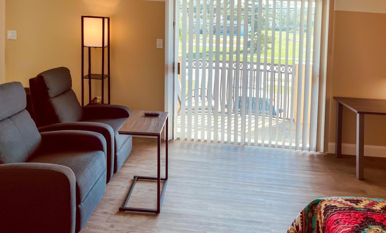 White Orchid Apartments Fort Myers Exterior photo
